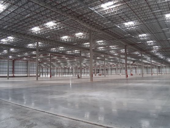 Interior de Galpão Industrial Classe +A - Curso Online Avançado sobre o Mercado Imobiliário Industrial Brasileiro