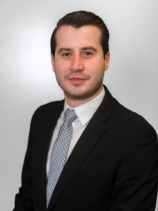 Alejandro Delgado, Country Manager da SiiLA no México, em Traje Profissional Alejandro Delgado, Country Manager da SiiLA no México, em Traje Profissional
